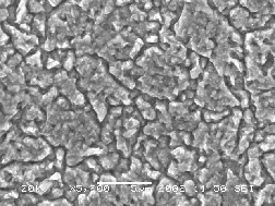 相同微蚀1.0μm条件下，普通微蚀粗糙度Ra为0.17μm、Rz为2.0μm；中粗化有更粗糙的表面，Ra约为0.28μm，Rz约为2.7μm。