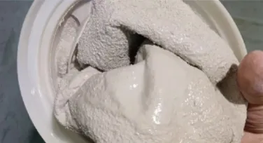 普通胶体钯活化后水洗槽过滤袋，沉积大量锡泥